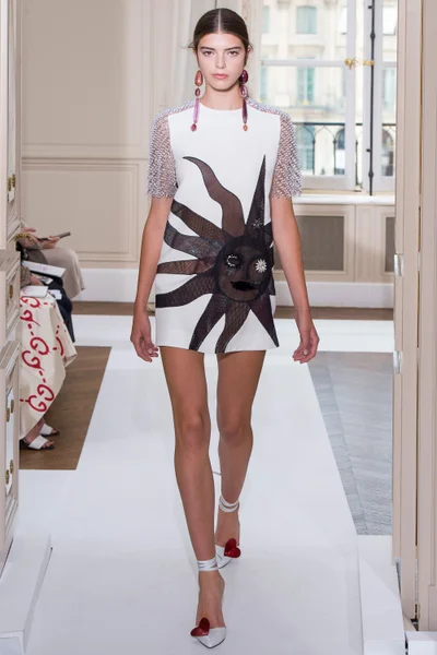 Look 5